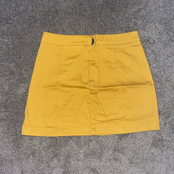 Mini skirt - Picture 2 of 2